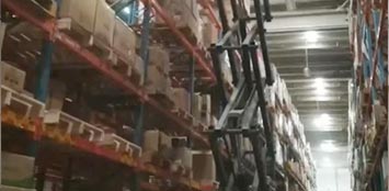 2023-04-002-天津武清园区8号库灯具换  2月13日开工