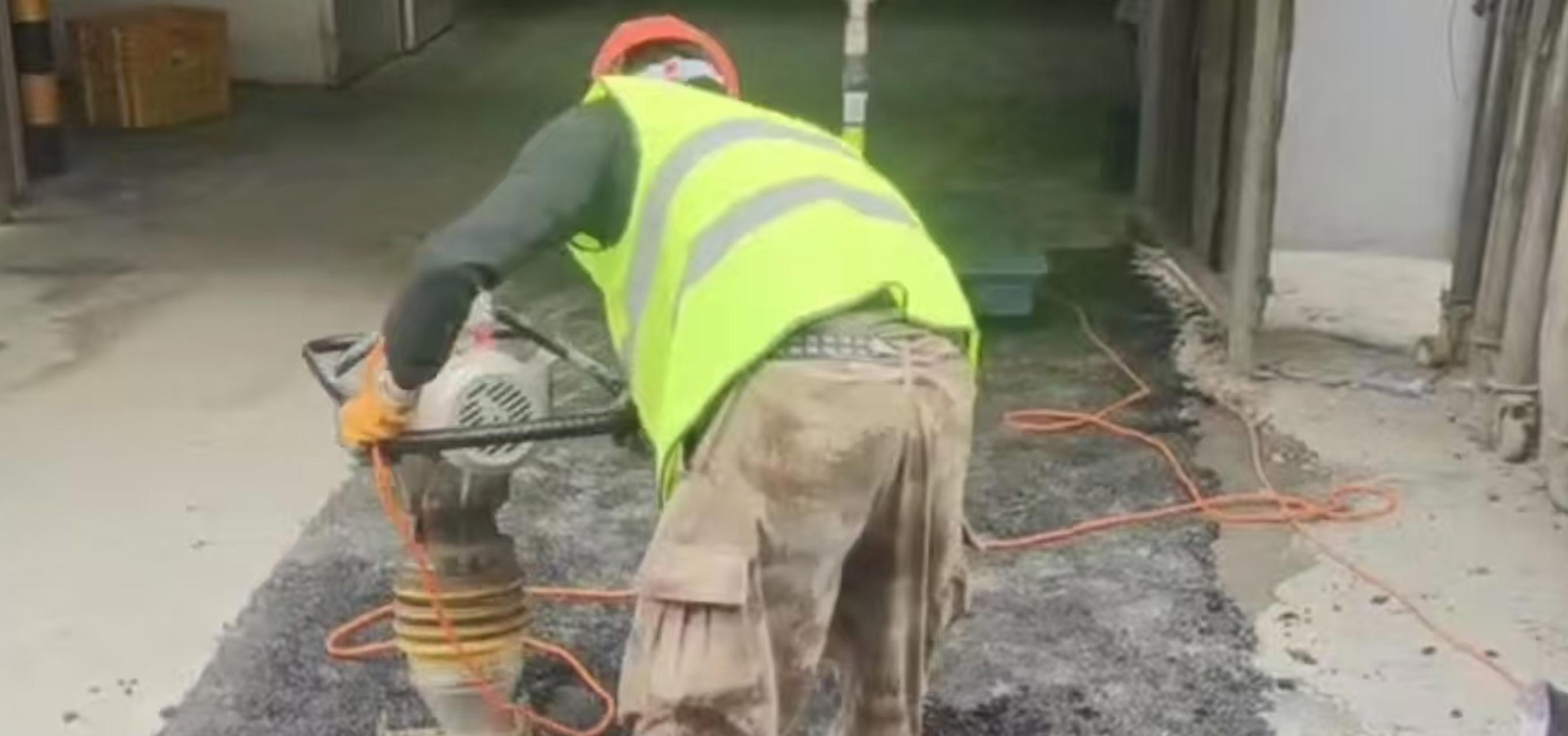 2024-07-078长春美团优选2仓3仓连廊混凝土施工  2025.4.24开工